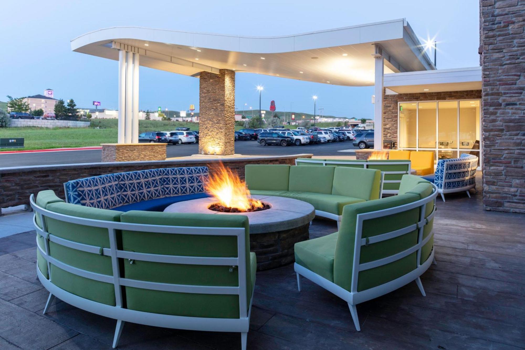 Fairfield Inn & Suites Rapid Stadt Exterior foto